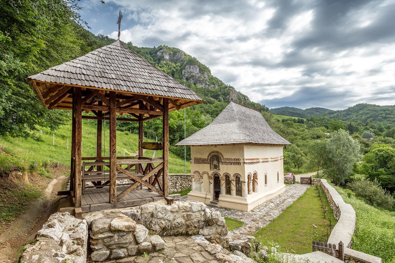 Hanul Vatra Horezu Exterior photo